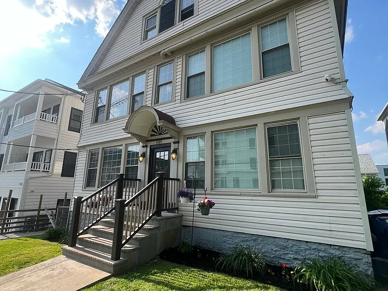 1009 Madison St #2 — Photo 12