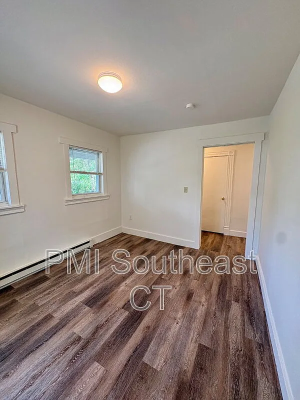 2 bed, 1.0 bath, 750 sqft, $1,575 — Photo 2