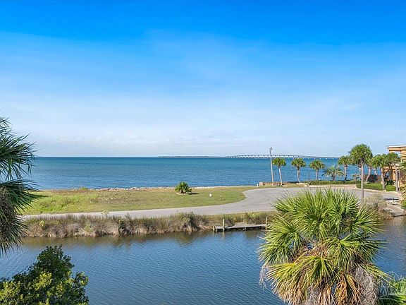 3rd image of 3044 Coral Strip Pkwy