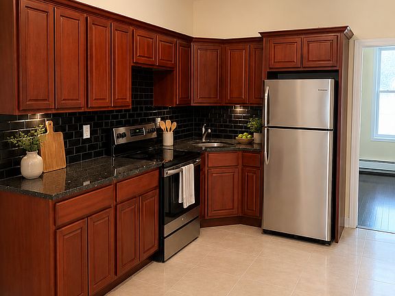 2nd image of 239 Kingston Ave #6