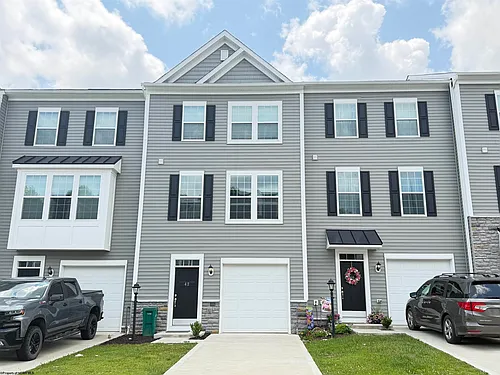 42 Dover Ct Photo 1
