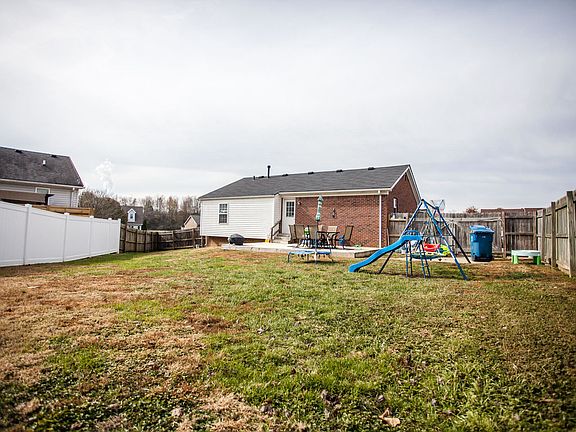 3rd image of 13008 Lavenia Ln