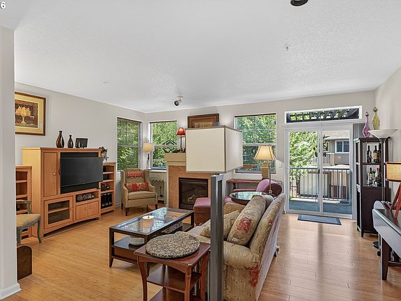 3rd image of 10813 SW Canterbury Ln Suite 104