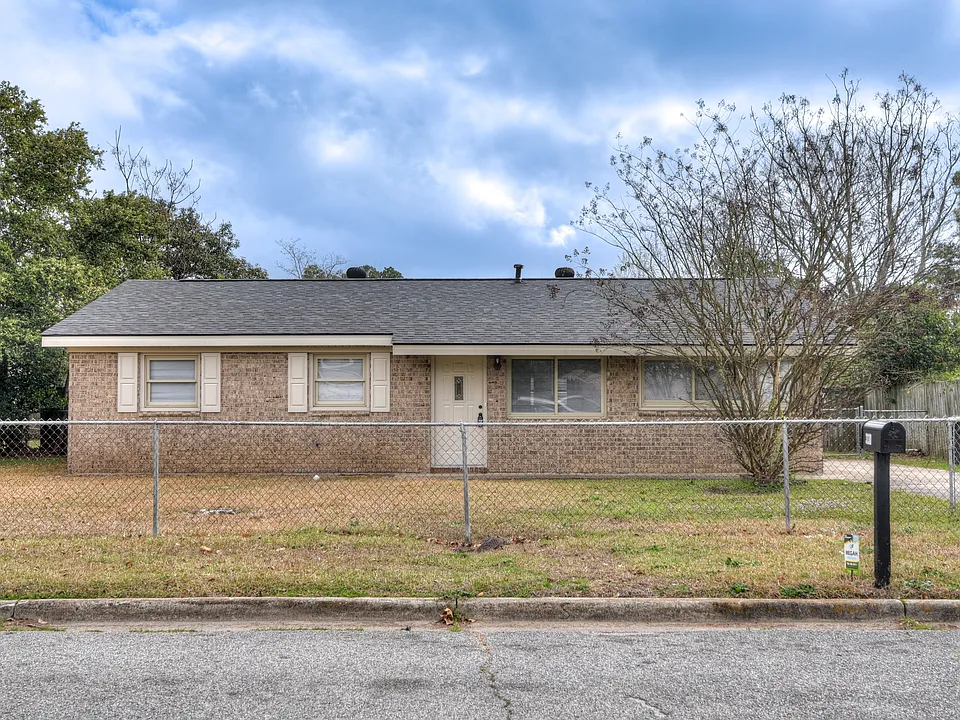 3330 Young Forest Dr