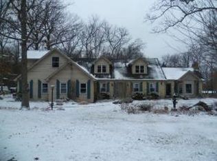 27W484 Manchester Rd, Winfield, IL 60190