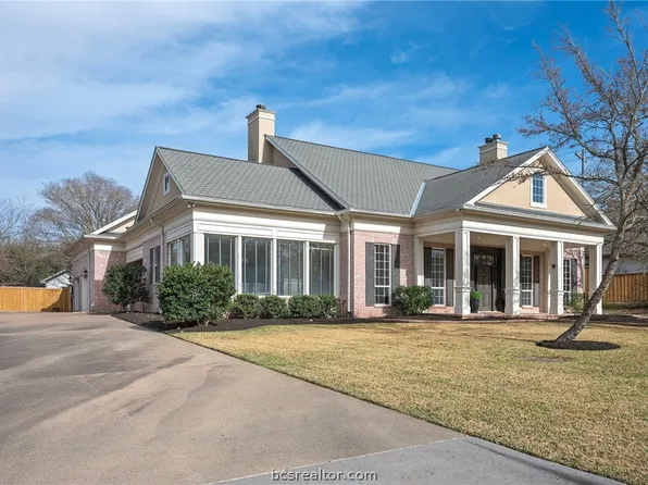 9307 Lake Forest Ct S, College Station, TX 77845