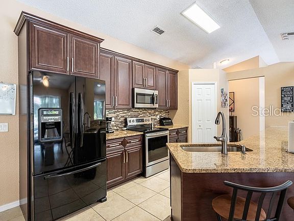 3rd image of 1348 Winterville St
