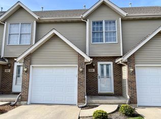 628 S Peace Rd #628, Sycamore, IL 60178