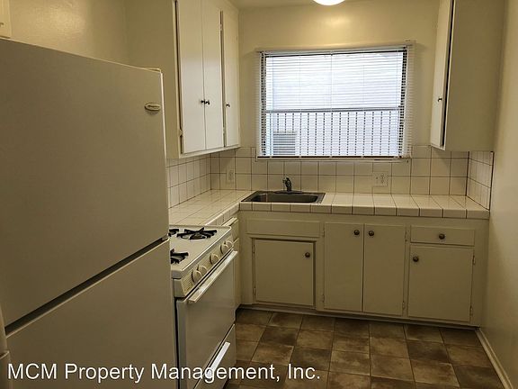 2nd image of 1605 N Martel Ave APT 17