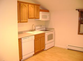 140 Walnut St #A, Monroe, CT 06468