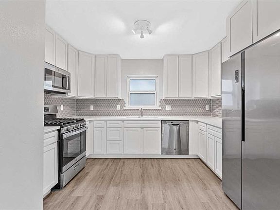 3rd image of 4663 Frankfort Ave
