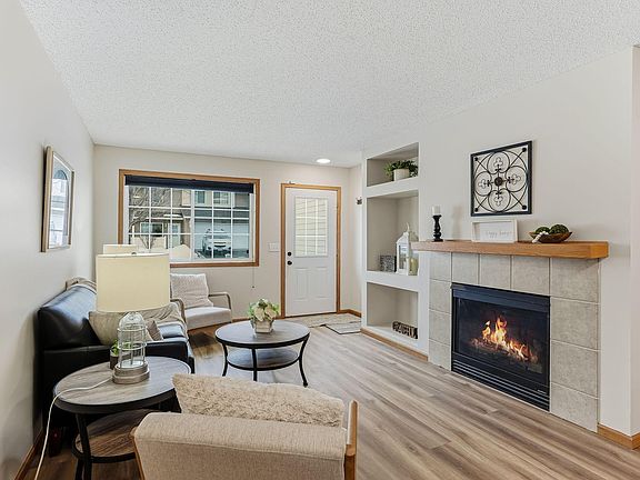 2nd image of 2453 Yellowstone Dr #114