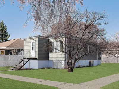 830 N 17th St, Bismarck, ND, 58501