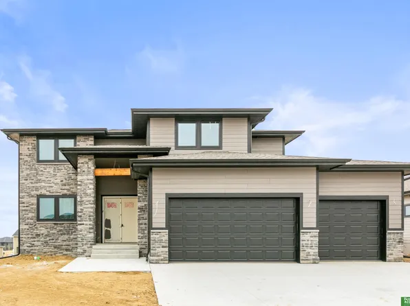 11663 123rd St, Papillion, NE 68046