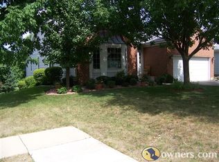 542 Rose Ln, Bartlett, IL