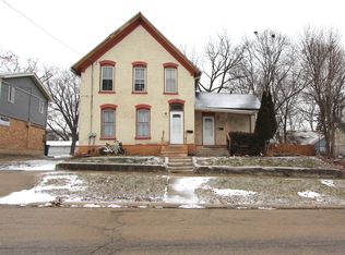 308 Washington St, Elgin, IL 60123