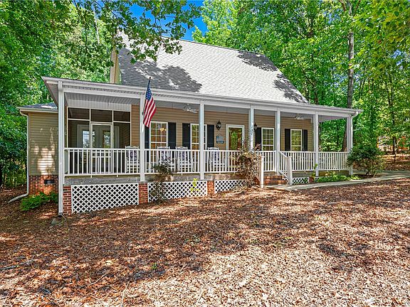 4th image of 137 Indian Hills Dr