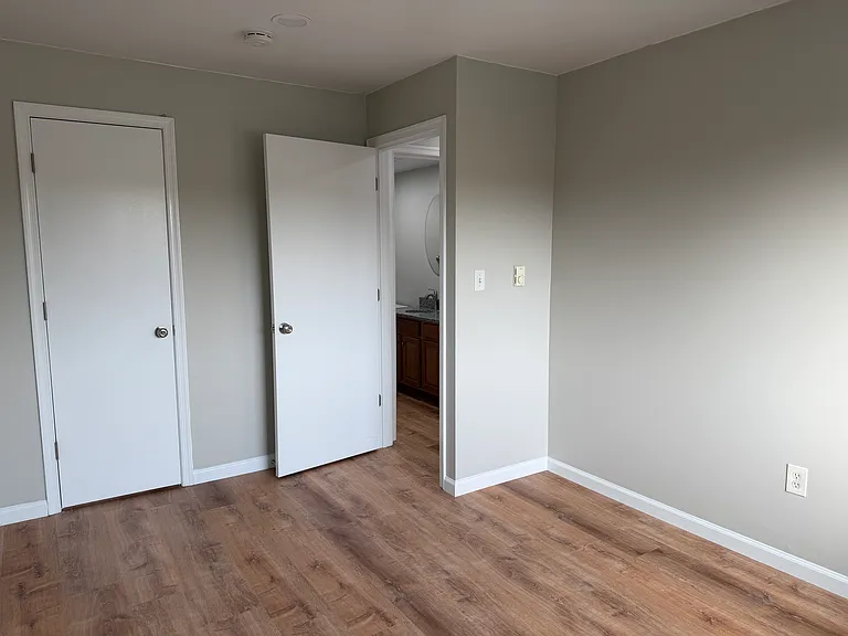 5660 Lancaster St #5670-4 — Photo 11