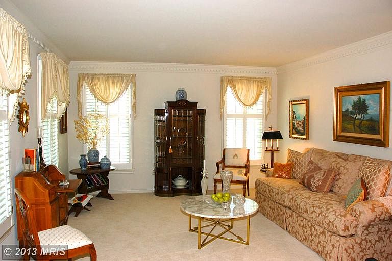 1st image of 9802 Doulton Ct