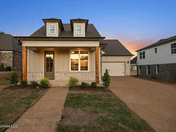 952 Coahoma Ct, Nesbit, MS 38651