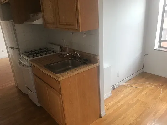 Rented by Michael Palmieri, LREB | media 12