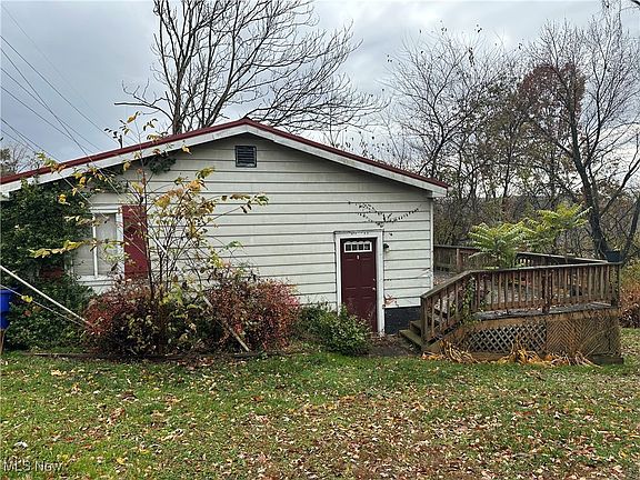 2nd image of 849 Cadmus St