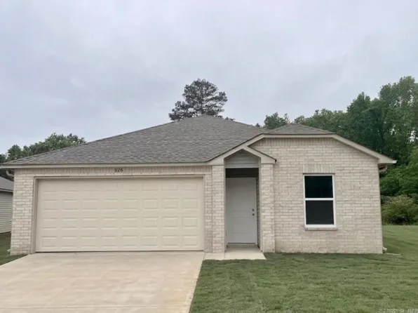 826 Gussy Ln, Benton, AR 72019
