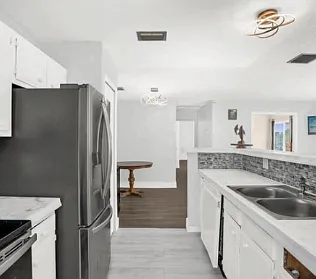 2 bed, 924 sqft, $1,645 — Photo 4