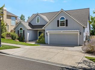 3928 Crystal Springs Dr, Medford, OR