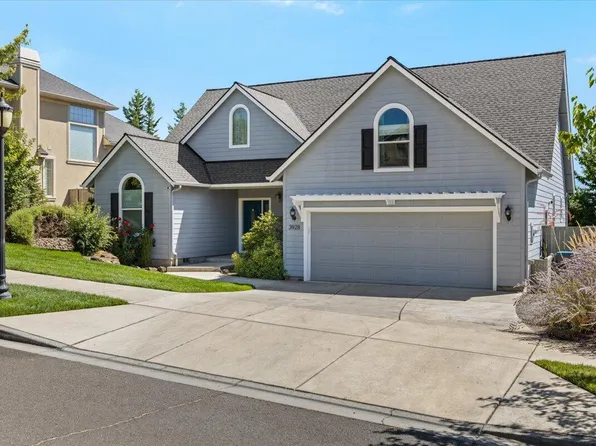 3928 Crystal Springs Dr, Medford, OR 97504