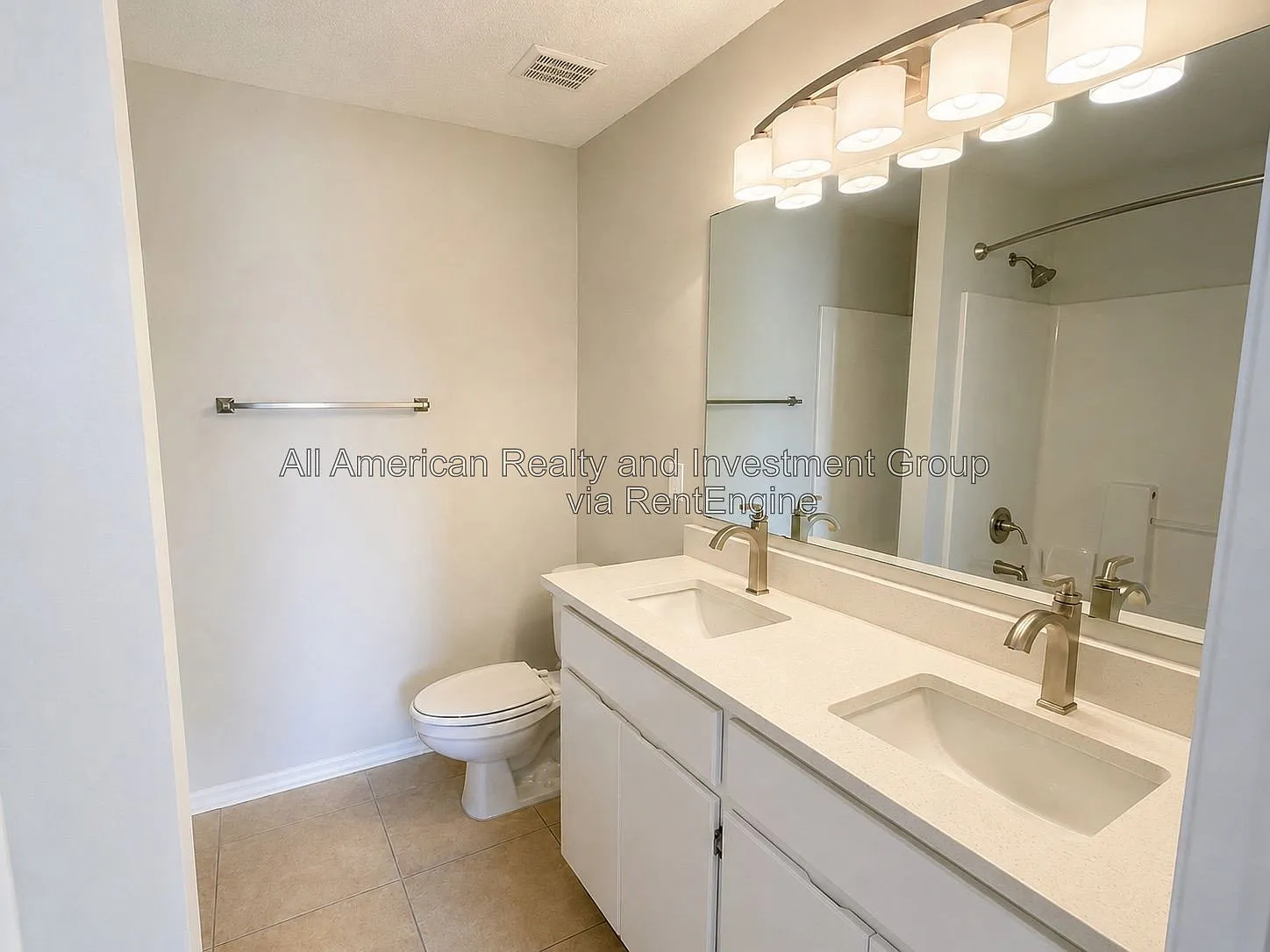 3 bed, 2.0 bath, 1580 sqft, $2,095 — Photo 3