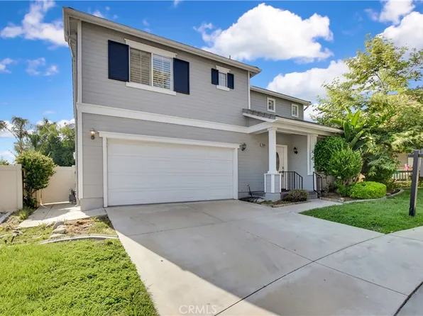 29090 Oak Creek Ln, Highland, CA 92346