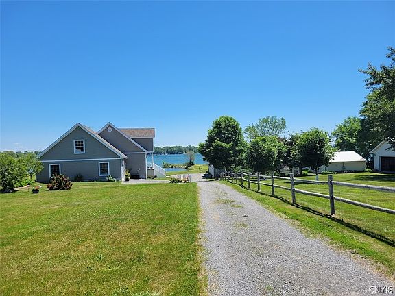 2nd image of 28278 Stony Point Rd
