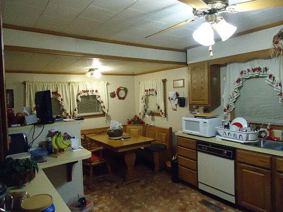 5th image of 648 Summerlee Ave