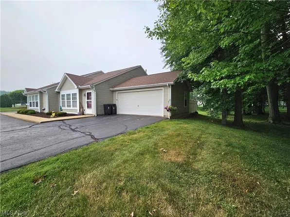 3257 Pheasant Run Rd Unit B, Cortland, OH 44410