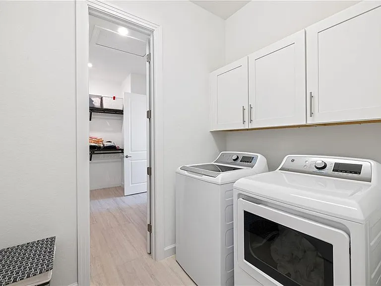 3130 Heather Glen Ct — Photo 31