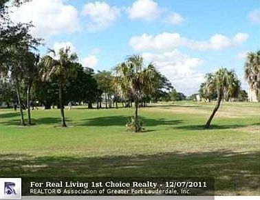 2nd image of 1050 Country Club Dr APT 105