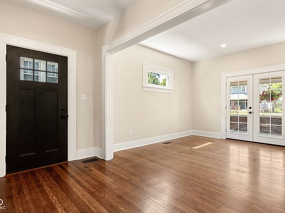 4th image of 4353 Carrollton Ave