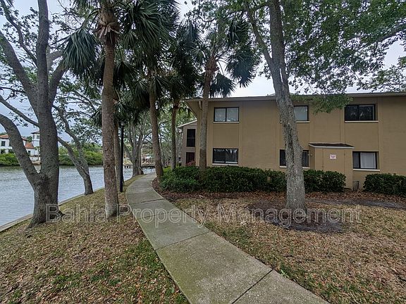 3rd image of 5764 Baywater Dr