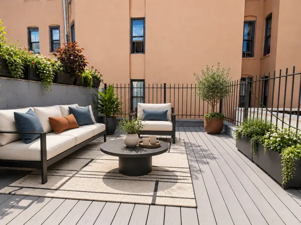 1608 Lexington Avenue image 1 of 6