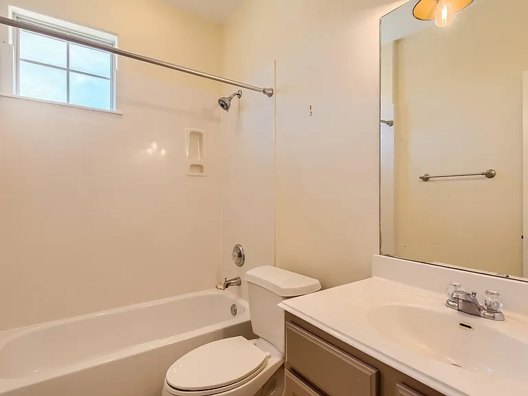 2210 Onion Creek Pkwy #402 — Photo 18