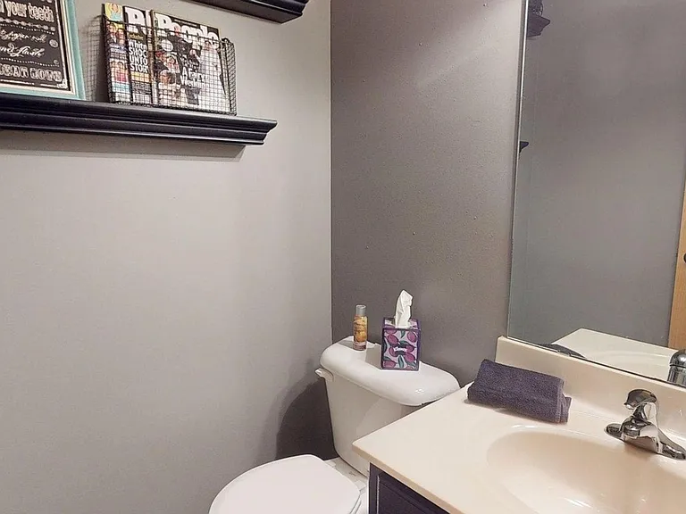 3057 Venice Ln NW — Photo 18