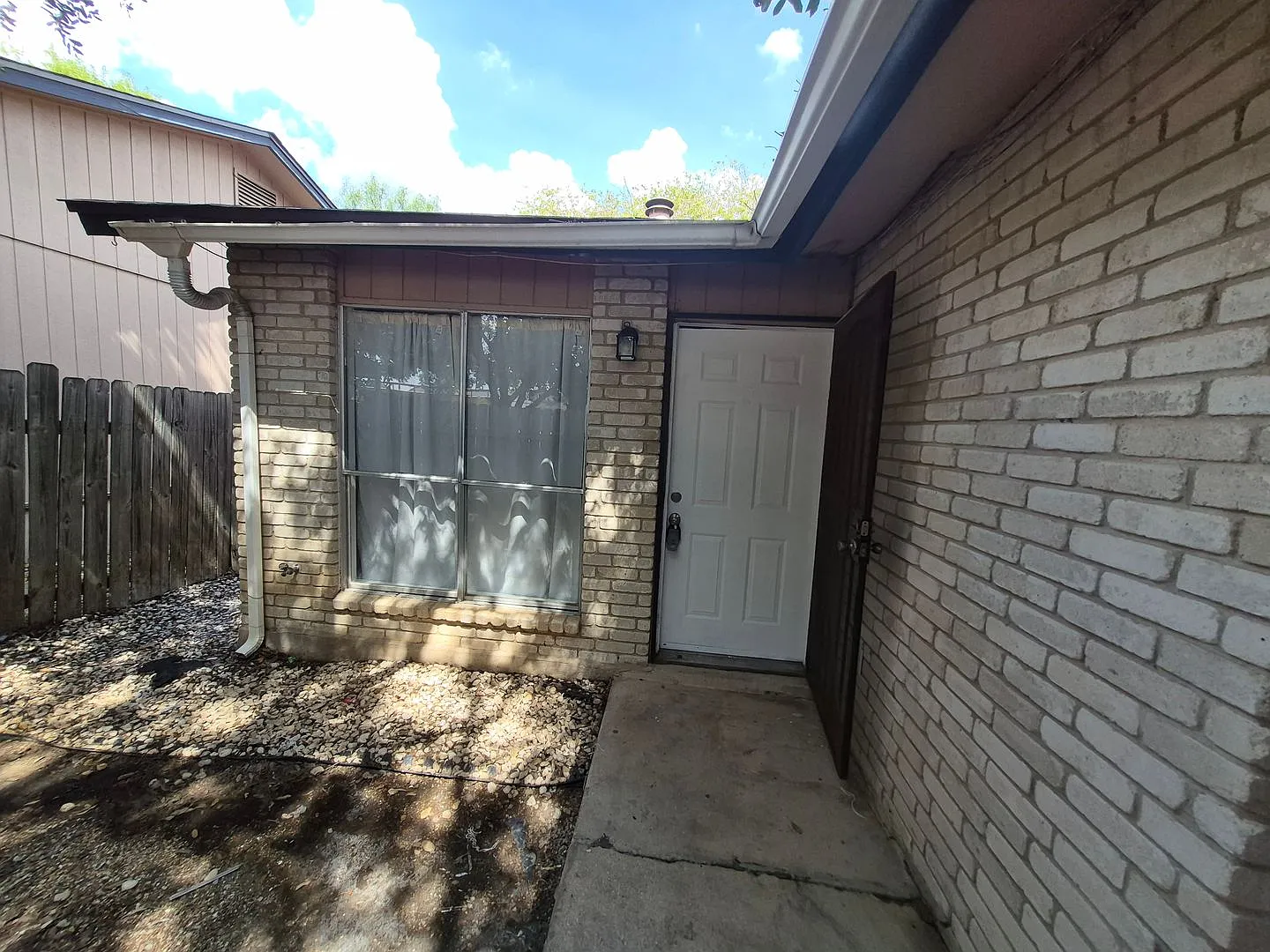 13136 Los Espanada, San Antonio, TX. 78233 — Photo 2