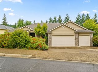 610 Holly Ave, Cottage Grove, OR 97424