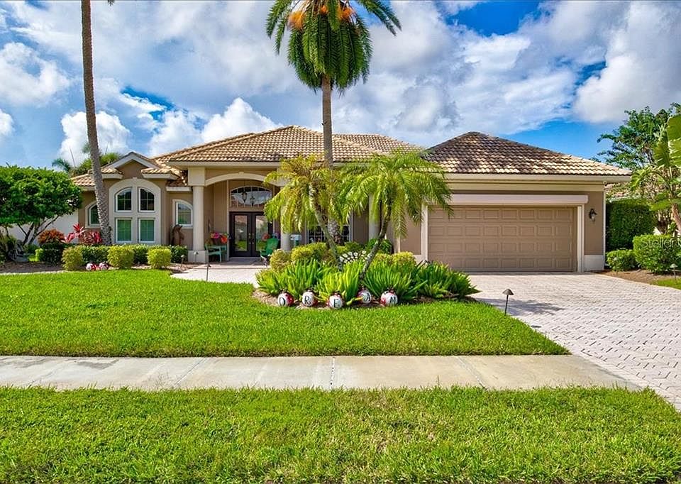 1st image of 558 Lake Of The Woods Dr
