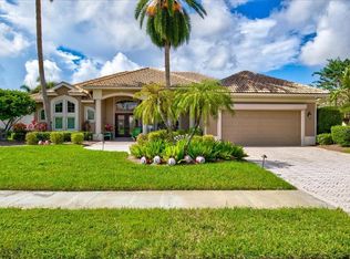 558 Lake Of The Woods Dr, Venice, FL 34293