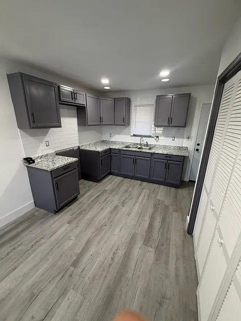 2 bed, 1.5 bath, 1000 sqft, $1,250 — Photo 3