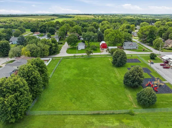 E 10th St, Malvern, IA 51551