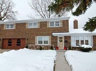 9807 N Canavan Ct, Niles, IL 60714