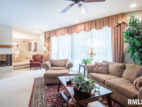 5th image of 601 W Collingwood Cir